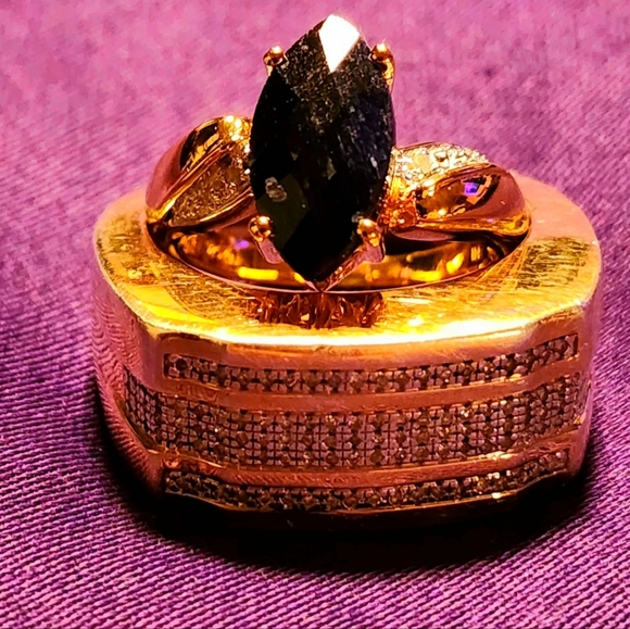 Womans 14K Yellow Gold , Diamond, AAA 2.5CT Sapphire Ring - Picture 9 of 9